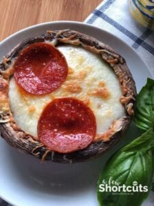 Simple Low-Carb Portobello Pizza