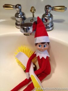 Elf On The Shelf: Cleaning Up