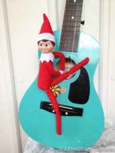 Elf on the Shelf: Pickin’ & Grinnin’
