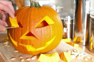Don't let your pumpkin rot or mold before Halloween! Learn these 5 Natural Ways To Make Your Pumpkin Last Longer and enjoy the season.
