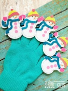 DIY 5 Little Snowmen Finger Play Gloves