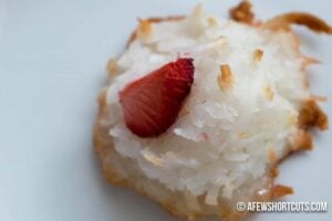 Strawberry Coconut Macaroons