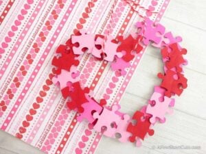 Kids DIY Valentine Puzzle Wreath