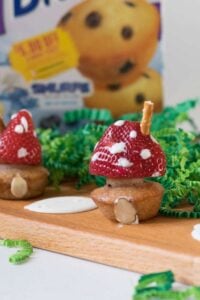 Bite Sized Smurf Hut Snacks