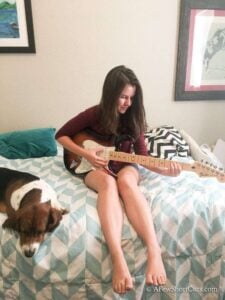 Online Quality Guitar Lessons for Beginners with Fender Play