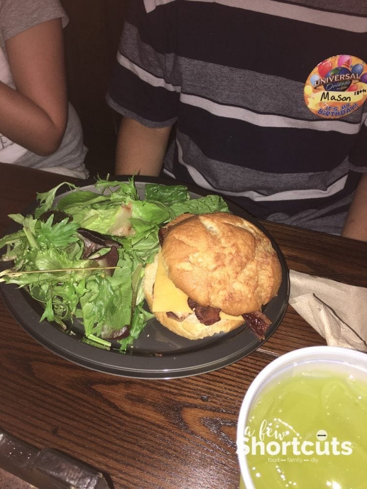 Is Butterbeer Gluten Free? Tips on Eating Gluten Free at Universal