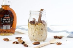 Maple Pecan Overnight Oats in a Jar
