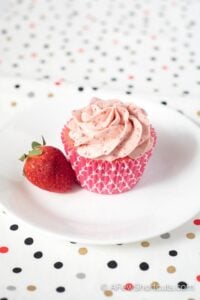 The Easiest Gluten Free Strawberry Cake Recipe