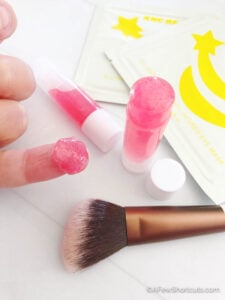 How to Make Lip Scrub