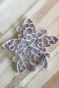 Easy 3D Paper Snowflakes – Fun Kids Craft