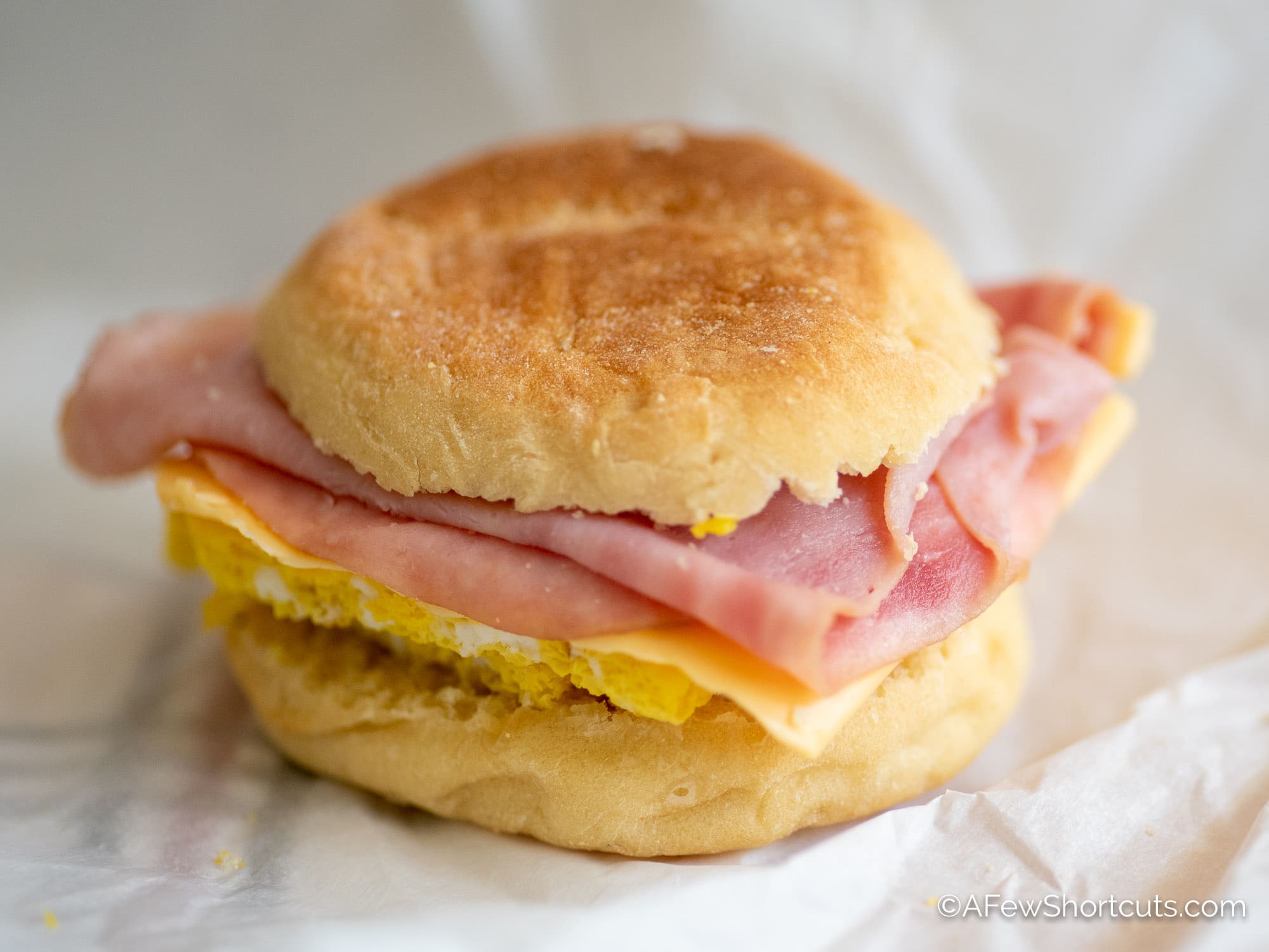 Make-ahead freezer breakfast sandwiches - Simply Delicious