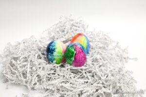 Melted Crayon Easter Eggs – Simple Decorating Idea