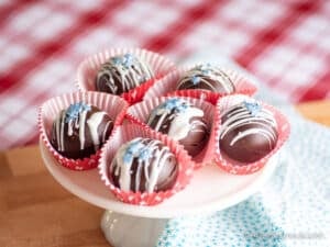 Simple Hot Cocoa Bombs Recipe